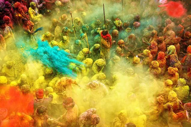 4th season: Life in Color. Grand Prize Winner, Anurag Kumar, India. Image courtesy Hamdan International Photography Award.