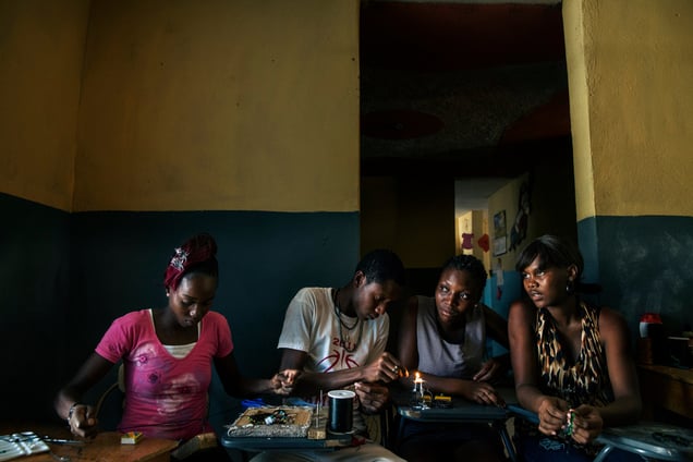 Former prisoners of The C.E.R.M.I.C.O.L. (a rehabilitation centre for young people in trouble with the law), have embarked on a path of social rehabilitation, working in a private atelier supported by Terre des Hommes Italia.
