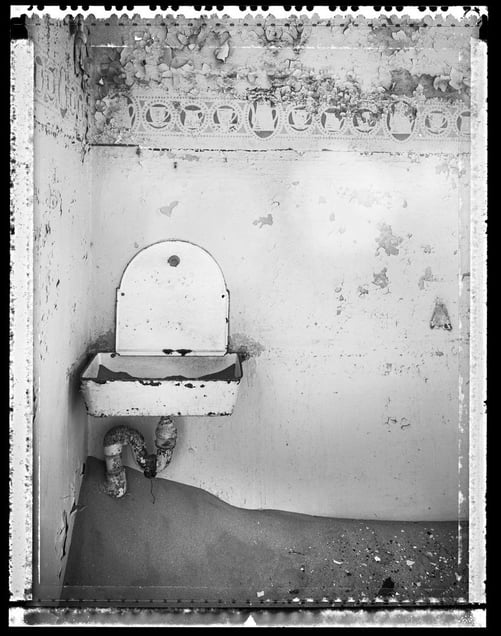 Abandoned: Namib Desert © Elaine Ling