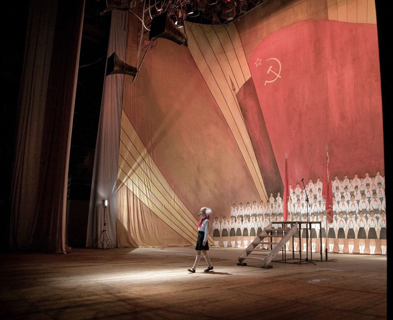 Keep Working, No Matter What: Learning about Life Through Visual Story