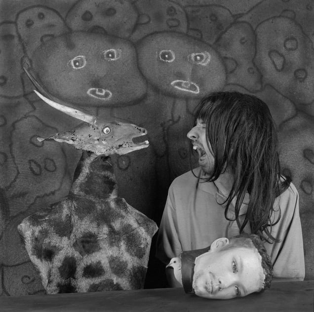 Altercation. From the series "Asylum of the Birds" © Roger Ballen