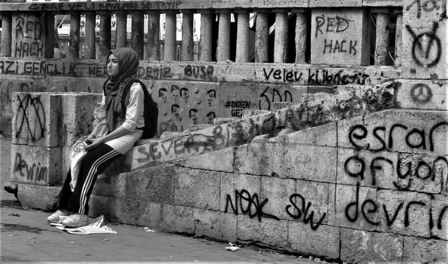 The Solitary Rhythm of the City