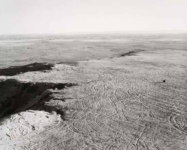 Quarried Mesa Top, Pueblo County, Colorado © Robert Adams, Jeu de Paume