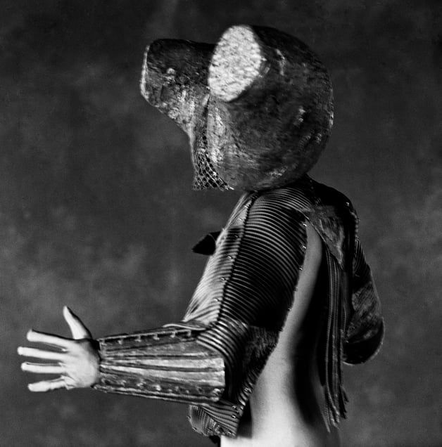 SAMIYAZA

maks ,costumes and complements made by author