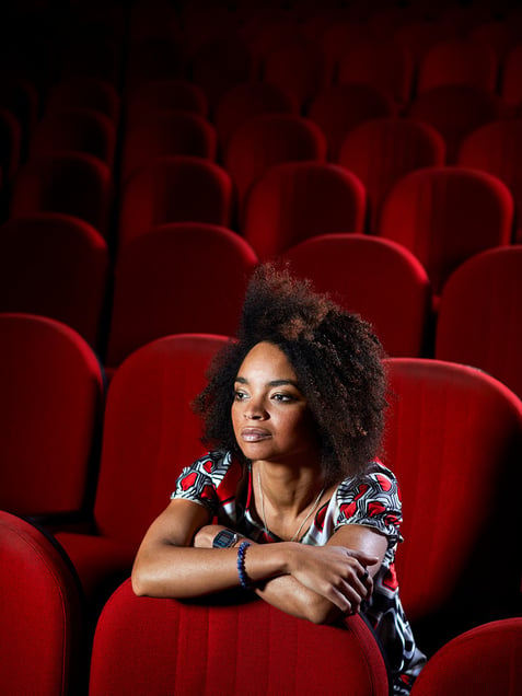 Rosanna Sparapano, 36 years old, is an actress with Italian and Congolese origins. 
Born in Kinshasa however moved to Milan when still a little girl with her parents, who unfortunately passed shortly after. 
Raised by her paternal uncle, her passion for theatre bloomed by chance; at thirteen years old she replaces the protagonist of a comedy and from that instance on theatre became her aspiration.
In 2002 she completes the first step into her professional journey by graduating from the “Piccolo Teatro di Milano”.