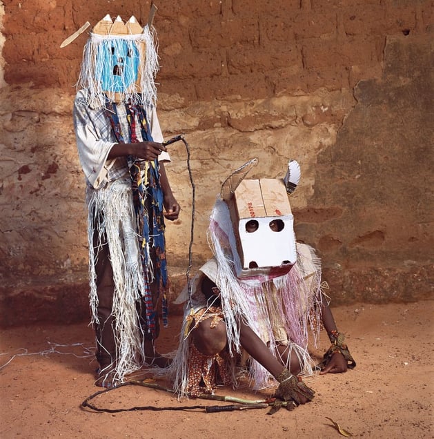 Ghost and Bull, Dodo Masquerade, Bobo-Dioulasso, Burkina Faso, 2009 © Phyllis Galembo. Courtesy Alex Daniëls, Reflex