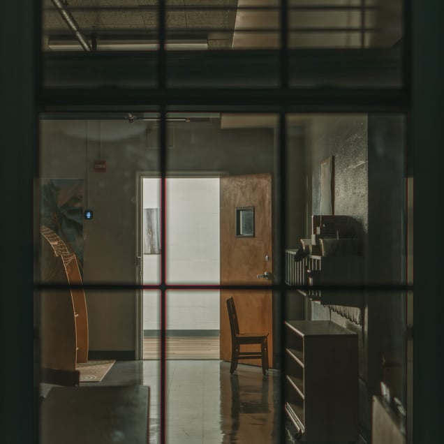 An Interior Without Witness