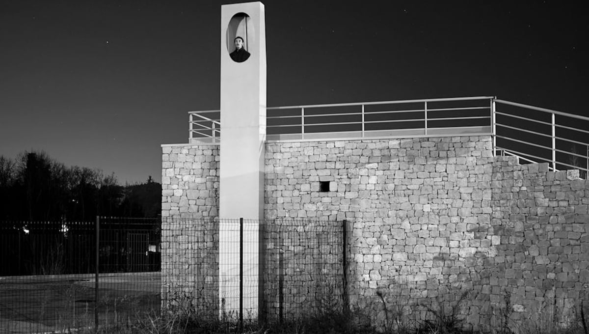 The observation post #1, 2013 © Guillaume Martial