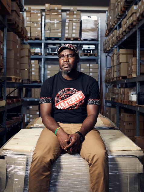 Madi Sakande, 47 years old, native of Burkina Faso, has been living in Italy for the past twenty-two years; he started by picking tomatoes in the province of Foggia and then winds up as a sales assistant for Fendi in Bologna. Later in the years he takes over a prominent company of the area, that was in financial difficulty due to the crisis. Ultimately, succeeding in turning it into one of the most innovative companies in the refrigerating business lead him to be awarded Foreign Entrepreneur of the year 2016.