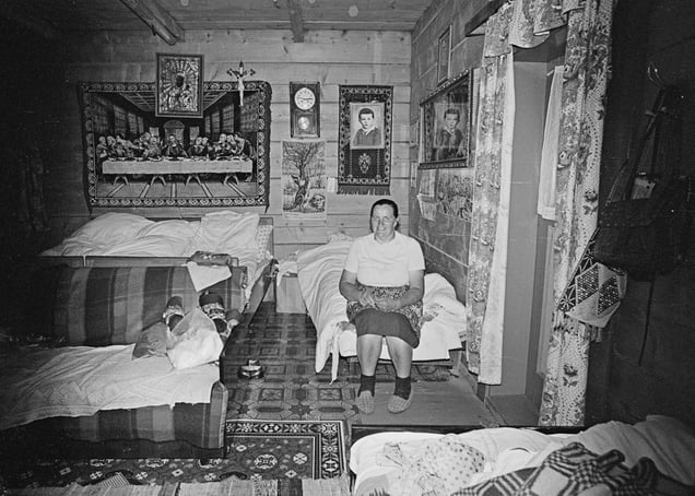 Zofia Rydet, Sociological Record, Chocholów, 1981. People in Interiors cycle © Zofia Augustynska-Martyniak