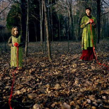 Anna and Eve - Photographs by Viktoria Sorochinski | LensCulture