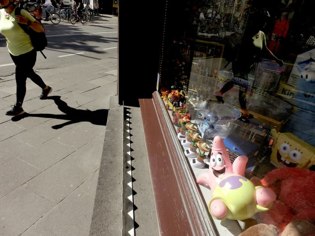 "BLISSFUL DADAVILLE DRAKE EQUASION" "GLÜCKSELIGE DADAVILLE DRAKE GLEICHUNG" or "THE ALIENS HAVE ALREADY LANDED!" "DIE AUßERIRDISCHEN SIND BEREITS GELANDET!"