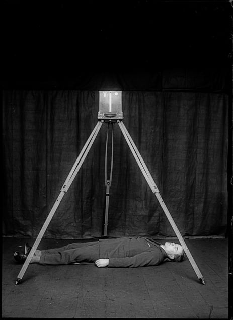 Rodolphe A. Reiss. Demonstration of the Bertillon metric photography System, 1925 © R. A. REIS. Courtesy of Collection of the Institut de police scientifique de l’Université de Lausanne