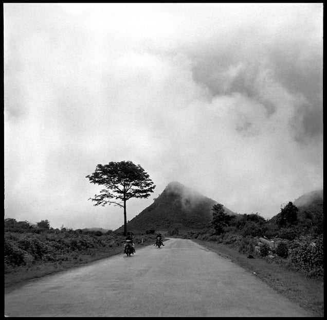 From the series "Burma Before the Change" (Myanmar) © Philip Blenkinsop
