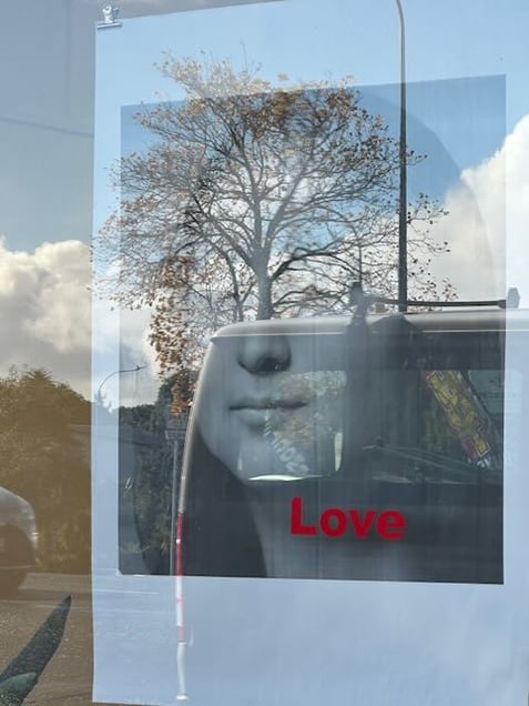 window reflections of gallery, first showing of original photograph of Peace Mona Lisa, a comment on AI, the last photograph
