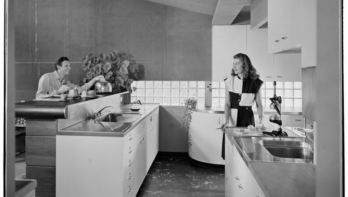 Kitchen, George Turner residence, La Canada Flintridge, California, c. 1947. From the photobook "Modern Photography and the American Dream" © Maynard Parker