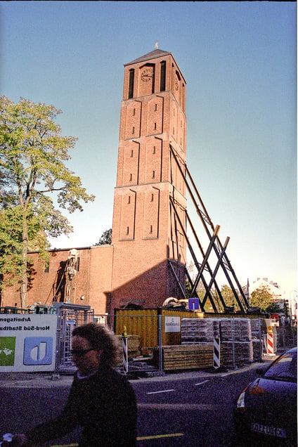 "WEIRD CITY" "SCHRÄGE STADT" or "COLOGNE CITY CIRCUS CRASH COURSE"