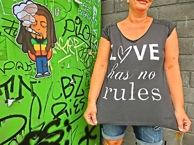 "THE RATIONAL HUMAN ANIMAL" "DAS RATIONALE MENSCHENTIER" or "LE CARNAVAL DES ANIMAUX" "THE CARNIVAL OF THE ANIMALS" "DER KARNEVAL DER TIERE"