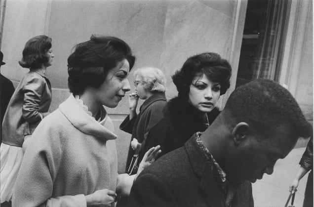 New York, 1960 © Garry Winogrand. Courtesy of Fraenkel Gallery.