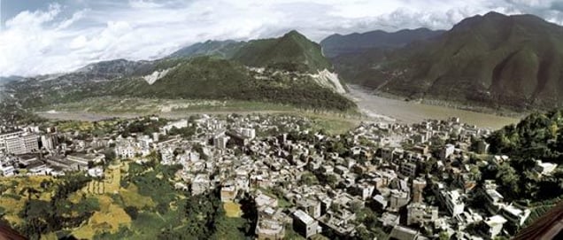 Wushan #1, from the series: Three Gorges Dam Project, 2002, Yangtze River, China © Edward Burtynsky, courtesy of Prix Pictet 2008
