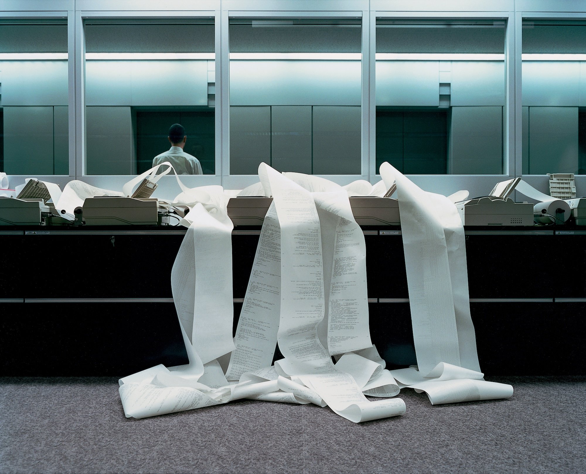 Office, 77: Stockbroker, Tokyo 1999 © Lars Tunbjörk 2024 courtesy Loose Joints