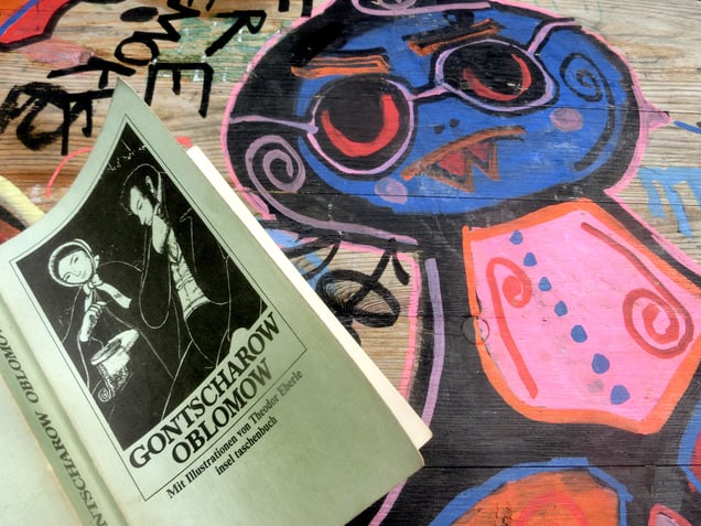 "TODAYS DEEP DADA MONKEY BLUE PERIOD OF DEATH AND DESTRUCTION" or "THE DARK NIGHTMARISH DREAM OF SAD AND BLUE TURTLES" "DIE HEUTIGE TIEF DADA BLAUE PERIODE VON TOD UND ZERSTÖRUNG" oder "DER DUNKLE ALPTRAUM DER TRAURIG BLAUEN SCHILDKRÖTEN"