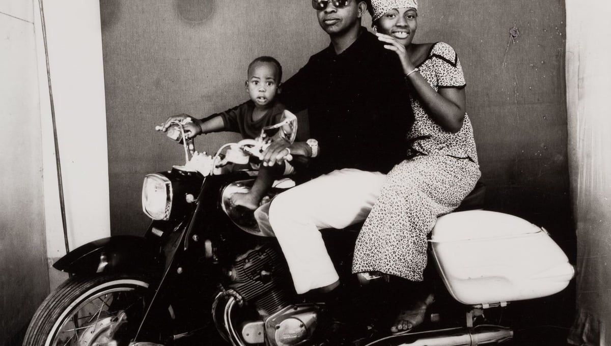 © Malick Sidibé, The whole family on a motorcycle, 1962, gelatin silver print, 50 x 60 cm. Courtesy of Fifty One Fine Art Photography.