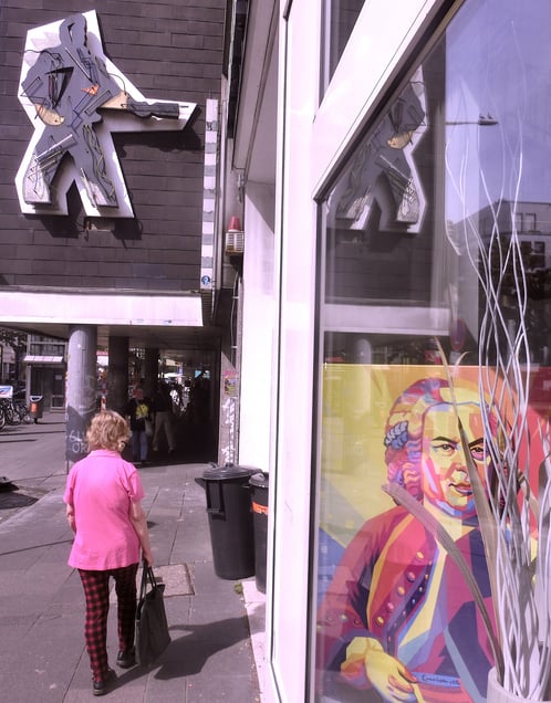 "JOHN SEBASTIAN ROCKS!" or "THE BACH LOVIN' SPOONFUL"