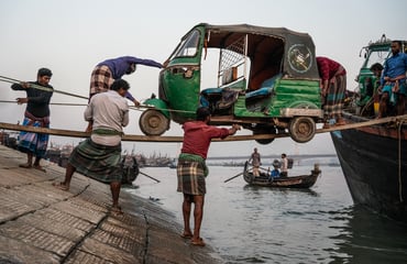 Cinematic Street Life on the Banks of Dhaka’s Lively, Polluted River, Photography Competition & Awards