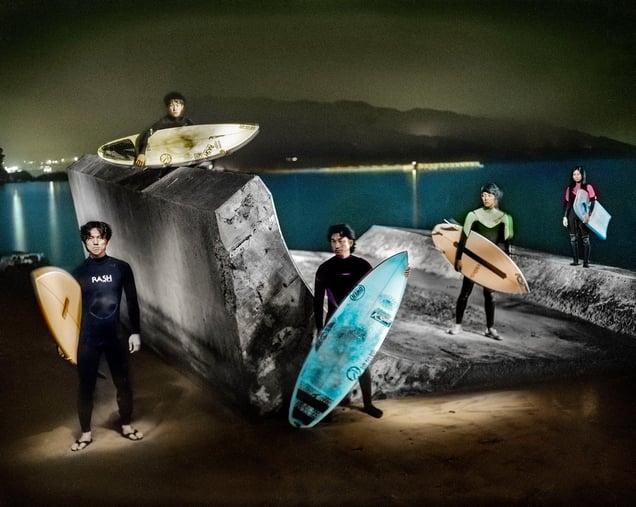 Surfers at Kiri Kiri Beach