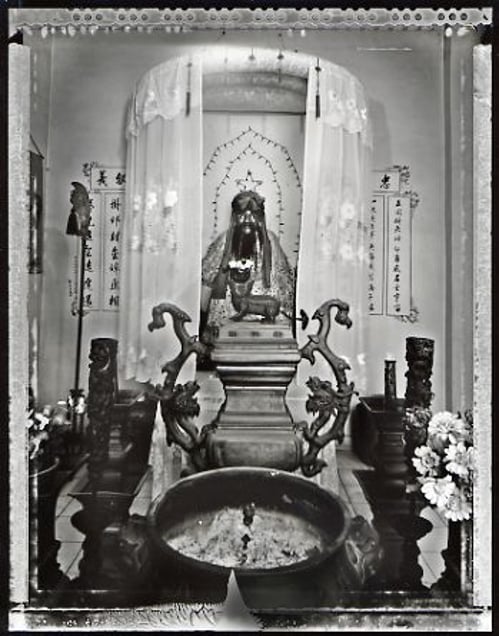 Chinese Shrine of Casino China Wah, Havana, 2002. © Elaine Ling