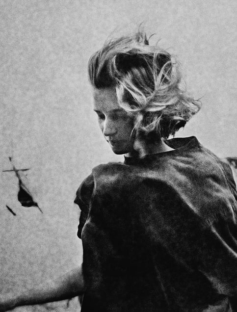 Girl and Helicopter, St. Croix, 1989 © Jehsong Baak