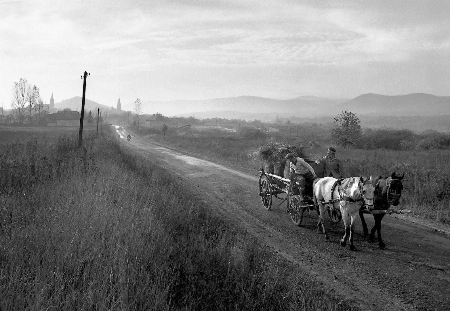 アート・デザイン・音楽 here far away / pentti sammallahti Here Far Away - Photographs by Pentti Sammallahti | LensCulture