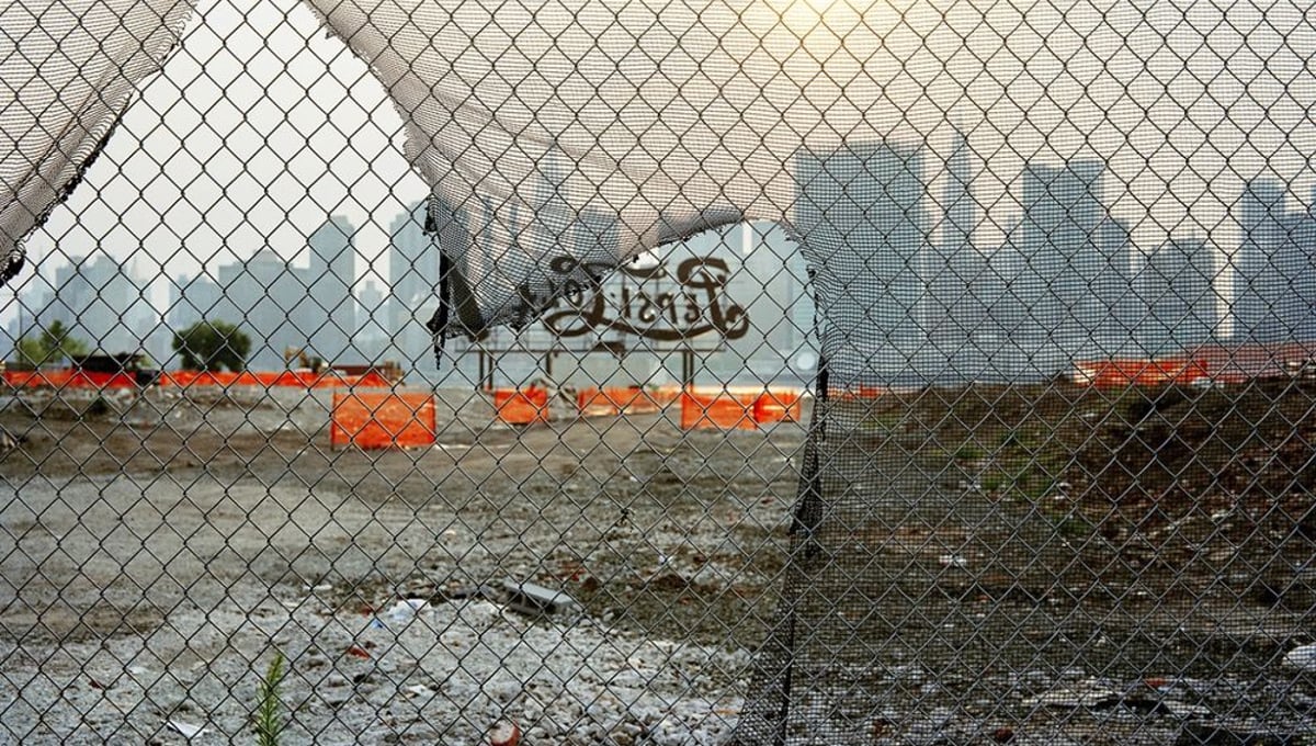 Pepsi Cola sign in LIC, 2003