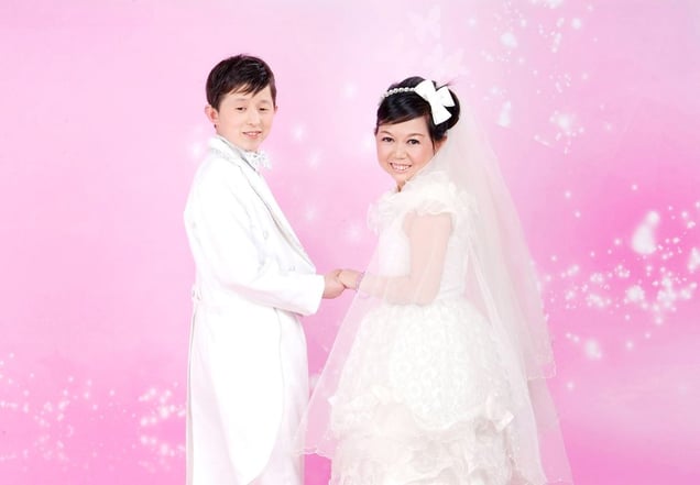 From the series "The Dwarf Empire" © Sanne De Wilde