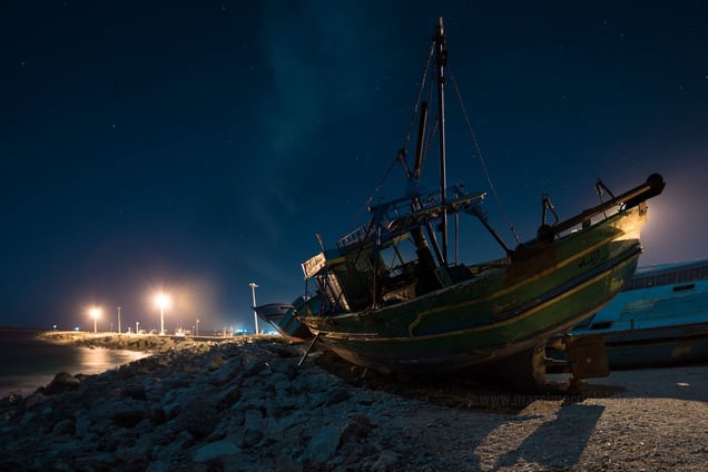On August 25, 2006: Disembark in Portobalo Capopassero, Syracuse. On board the boat a dead man © Massimo Cristaldi