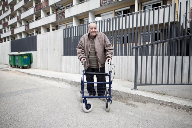 First inhabited by the middle class, the neighborhood is gradually impoverished. The middle classes leaved the area, replaced by the lower classes, mainly from immigration. "It has changed a lot, there are many more blacks and Arabs" said this man who lived in the neighborhood for 30 years. © Hugo Aymar