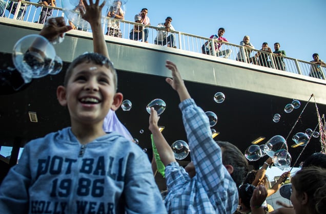 Are refugees dreams like bubbles?