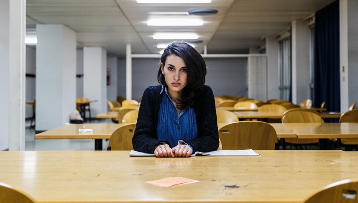 06-03-15: Studying is my job. An anxious task aiming at expanding the knowledge and, at the same time, at gaining a piace of paper called diploma.