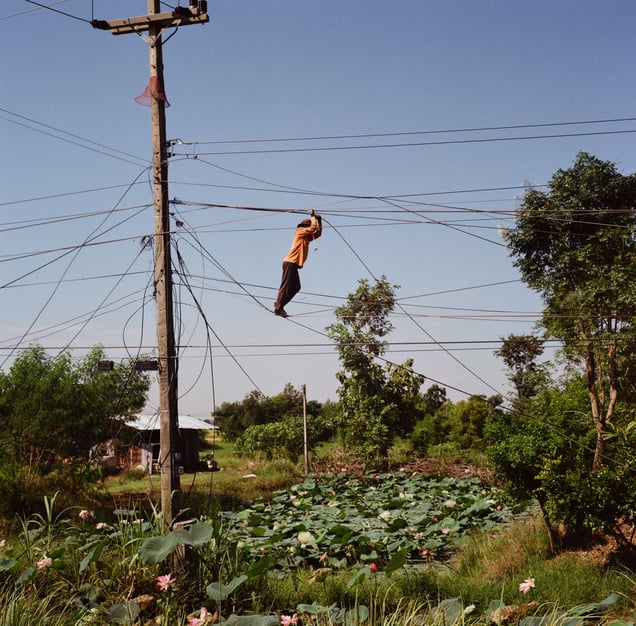 Walking the wire, Nong Bua, Nakhon Sawan. © Luke Duggleby 2025