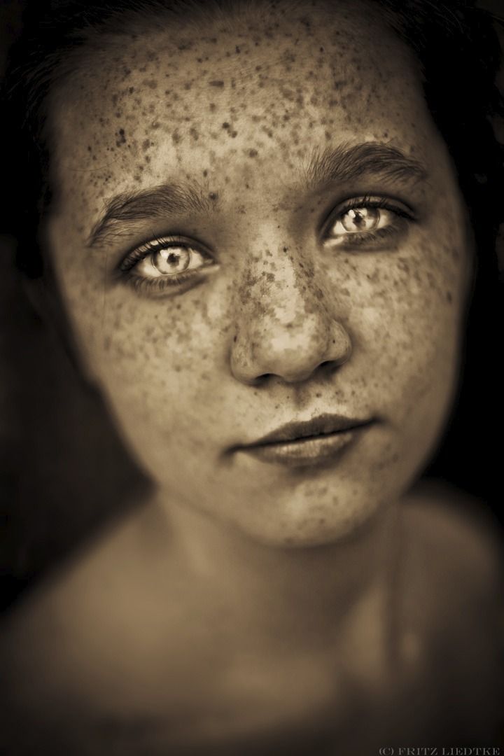 Astra Velum - Photographs and text byFritz Liedtke | LensCulture