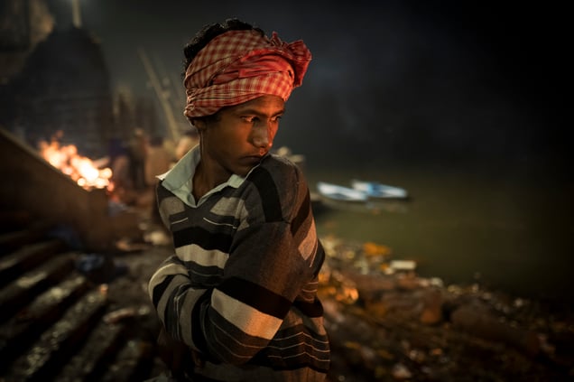 Pagal on night duty. He has been working in Manikarnika for 4 years. He is now 22 years old.
