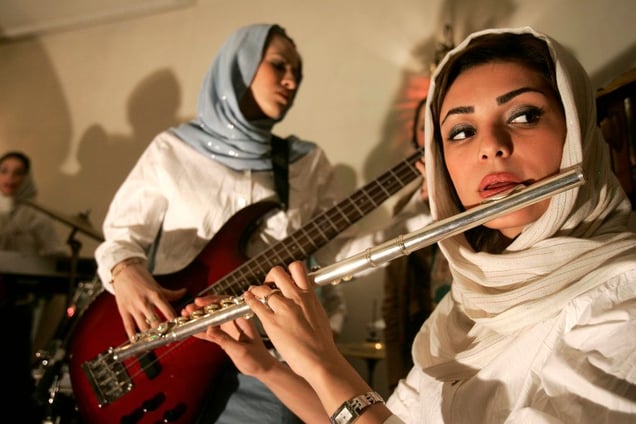 Orkideh Hajivandi underground music: 12 female musicians who perform classical, folk, modern, and traditional music in IRAN - November 2006
© Copyright 1979-2009 Alfred Yaghobzadeh. All rights reserved.