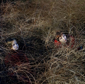 Anna and Eve - Photographs by Viktoria Sorochinski | LensCulture