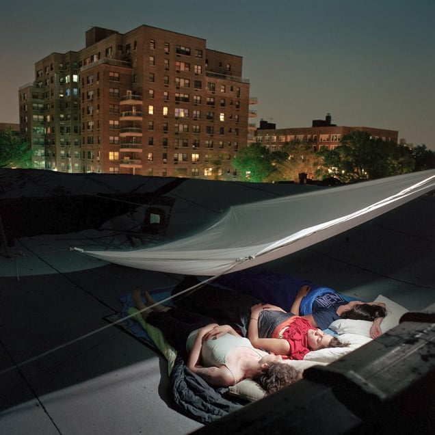 couchsurfin' the world