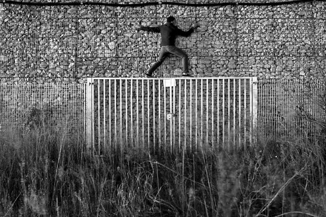 The fence, 2013 © Guillaume Martial