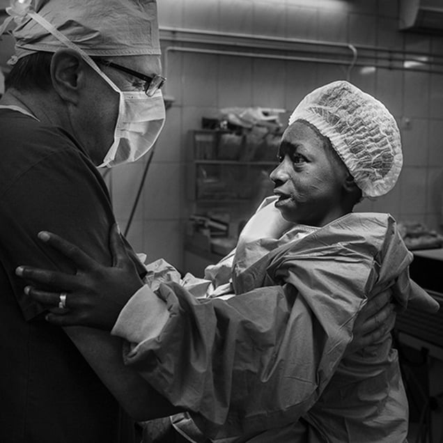 Tene is completely scared.She is going to have her operation organized by Sentinelles NGO at the protestant medical center