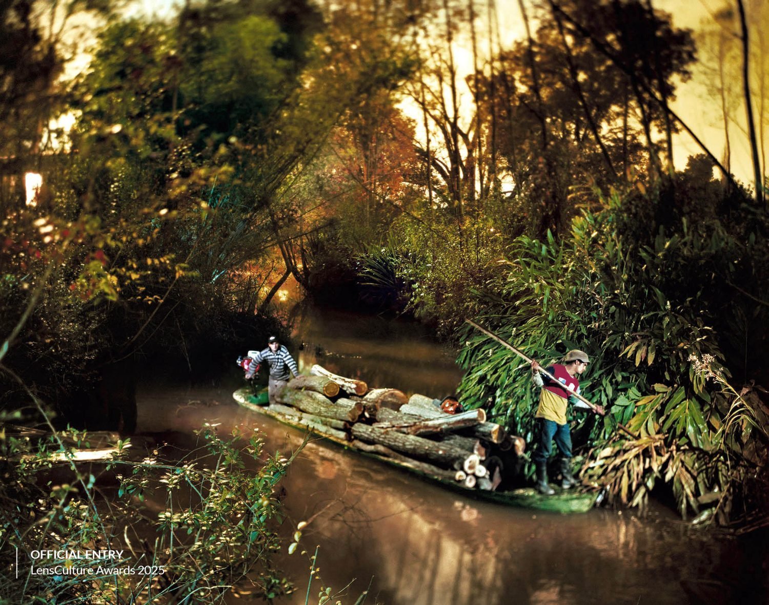 Alejandro Chaskielberg - La Creciente | LensCulture