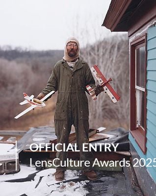 Alec Soth - Sleeping by the Mississippi | LensCulture